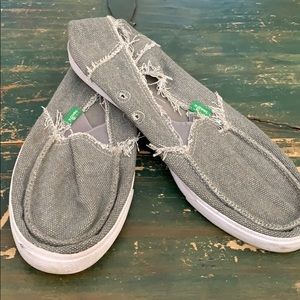 Sz 7 Samuel cotton olive green slip on tennis shoe